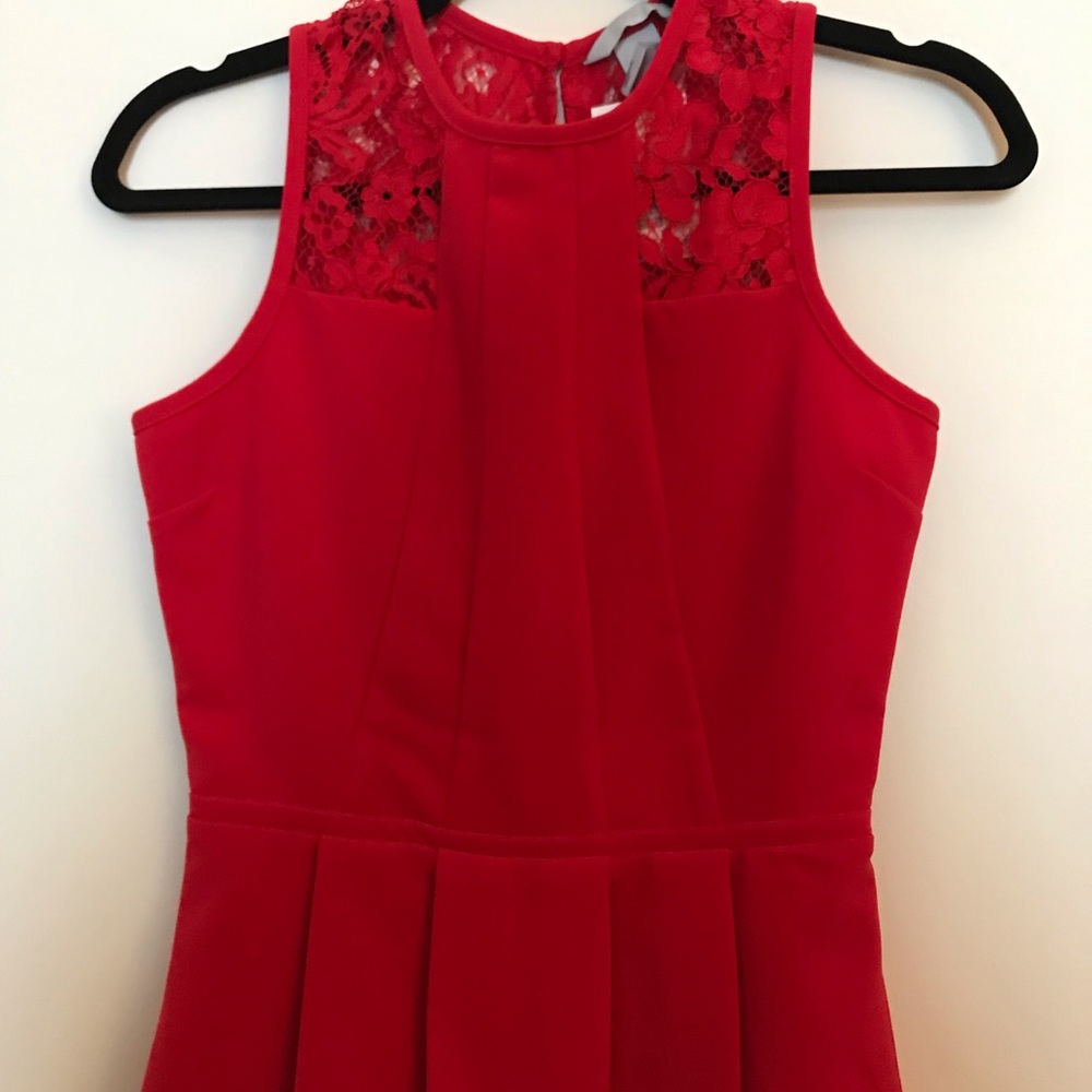 *NWT H&M red with lace detail peplum top